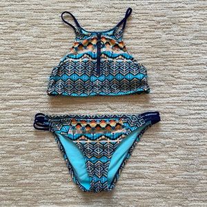 Sperry 2 piece swimsuit - Sz XS - Worn 2X - LKNW Multi color - Faux Shell Detail